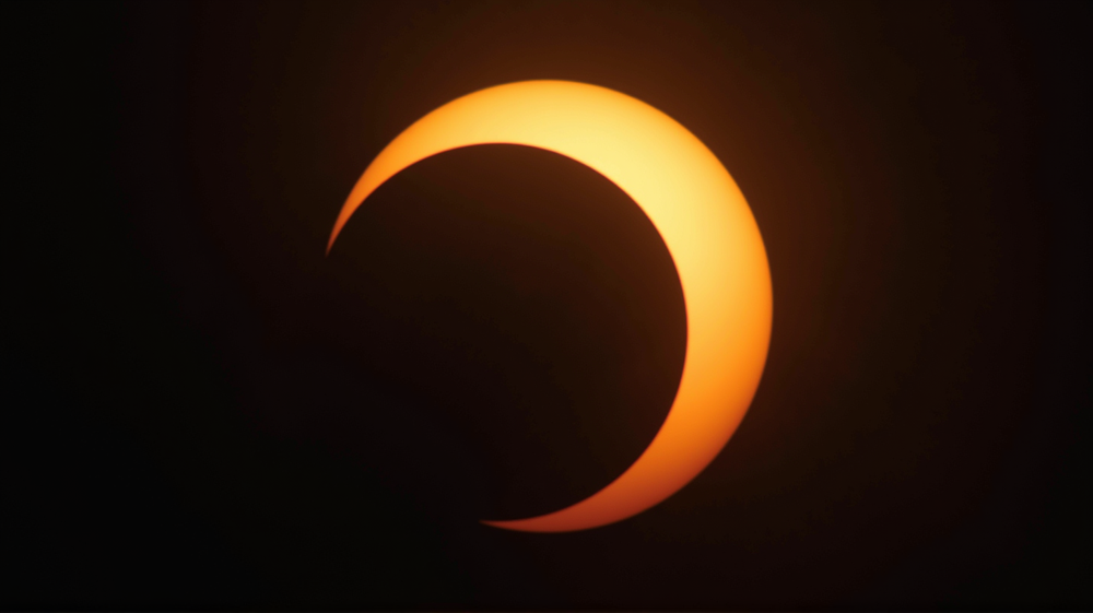 Momentos de Oscurecimiento: ¡Presencia el Último Eclipse Solar de 2025!